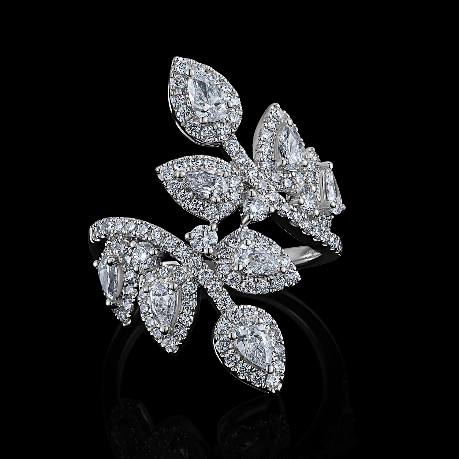 US SHOW STOCK LIST-704 KIR22241W-157310 18KT 6.03G 8PD 0.93CT 126RD 0.9CT